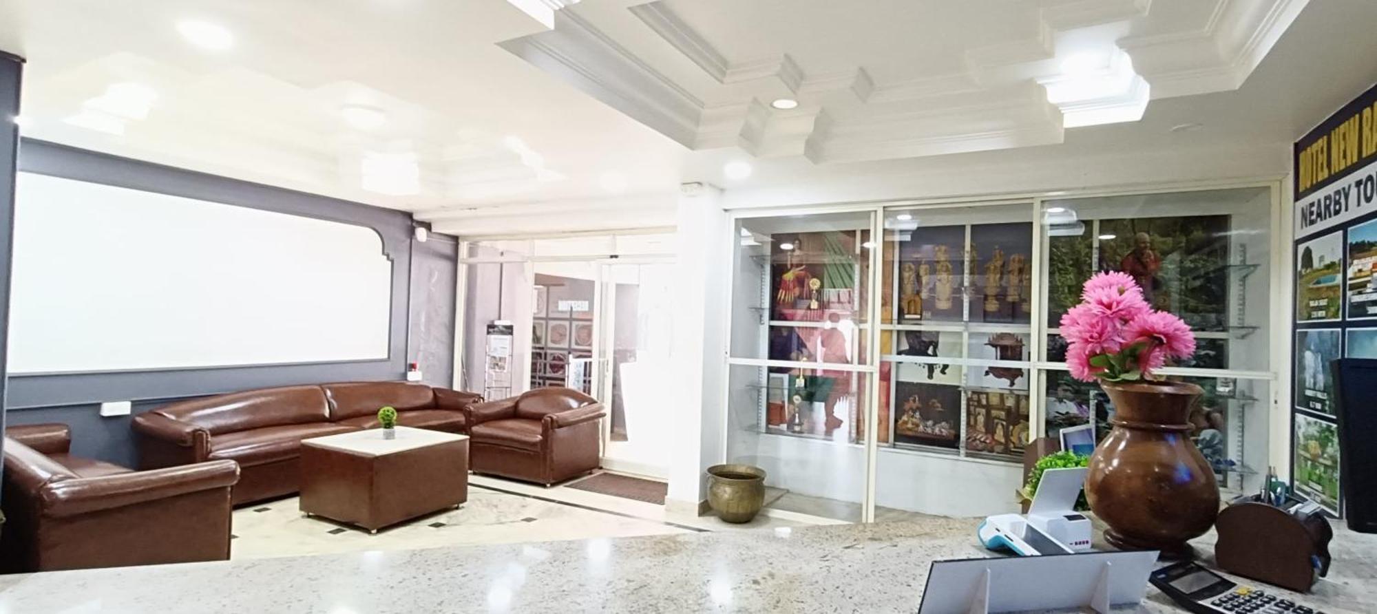 Hotel New Rajdarshan มาดิเครี ภายนอก รูปภาพ