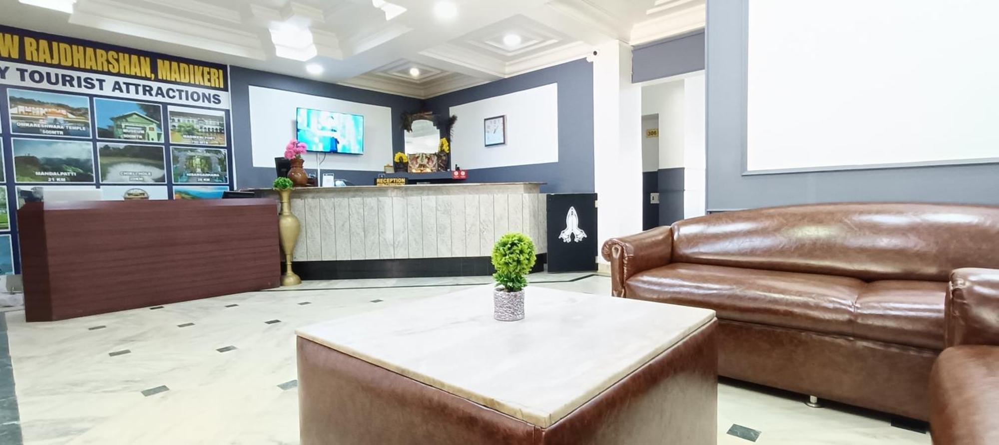 Hotel New Rajdarshan มาดิเครี ภายนอก รูปภาพ