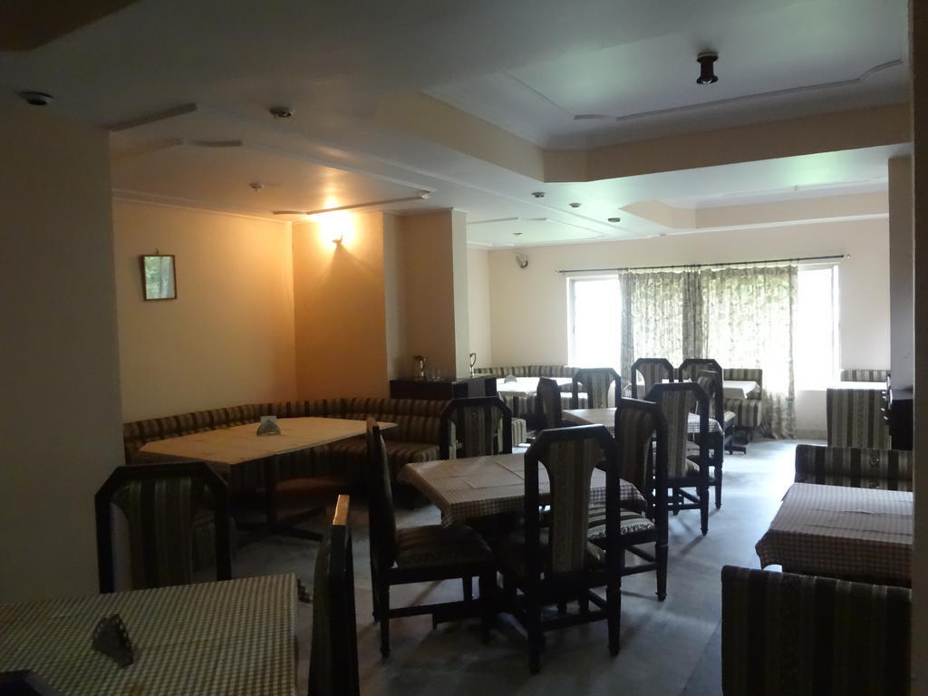 Hotel New Rajdarshan มาดิเครี ภายนอก รูปภาพ