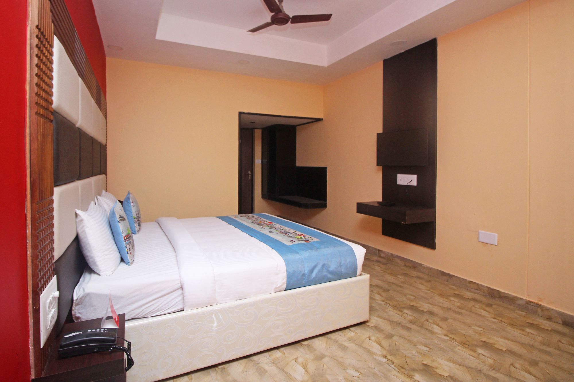 Hotel New Rajdarshan มาดิเครี ภายนอก รูปภาพ